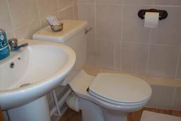 هتل Bleriots Belper House