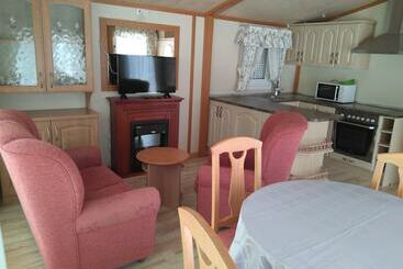 هتل Camping Fuentes Blancas