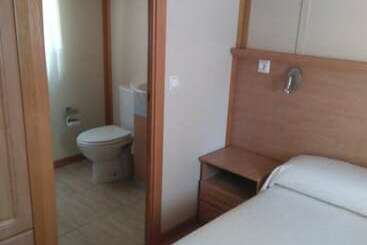 هتل Camping Fuentes Blancas