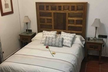 هتل Habitaciones Las Termas