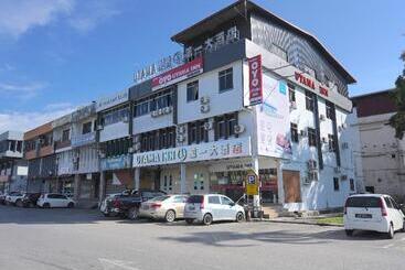 هتل Utama Inn By Oyo Rooms