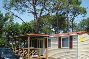 Отель Victoria Mobilehome In Camping Village Mediterraneo