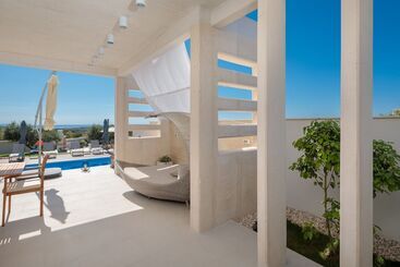 Luxury Villa Cinderella With Swimming Pool