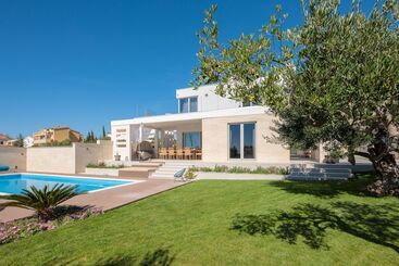 Luxury Villa Cinderella With Swimming Pool