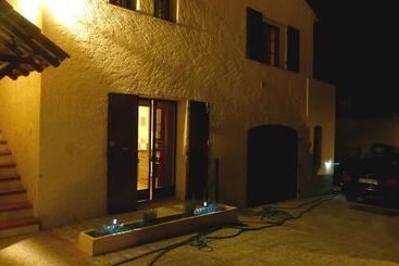 פנסיון Les Pucines