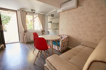 Stanford Aparthotel