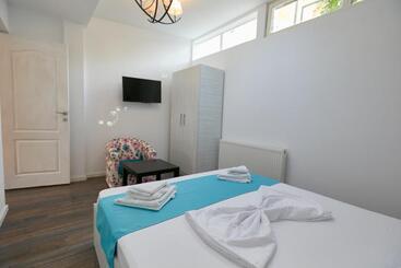 Stanford Aparthotel
