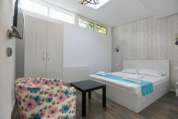 Stanford Aparthotel
