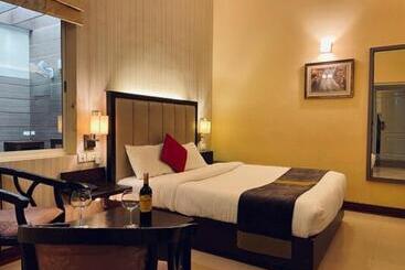 Status Club Resort