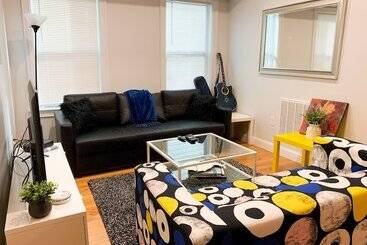 Stunning 3bd/3ba In Jamaica Plain Near The Trains #2