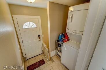 3 Br Beautifully Restored 1890`s Homedowntown