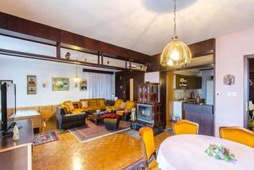 آپارتمانهای توریستها Apartments Desa