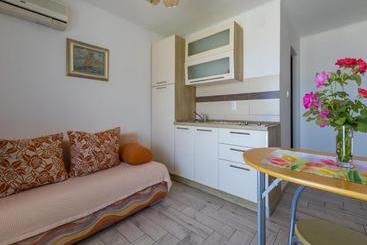 Apartments Frutis