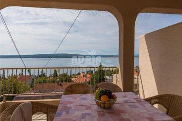 آپارتمانهای توریستها Apartments San Dramalj   Crikvenica