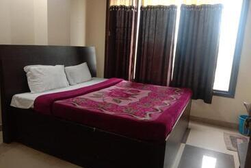 هتل Shree Hari Castle
