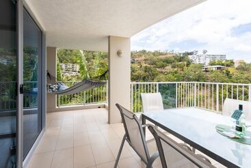 Spacious Tropical Sanctuary Ocean Views