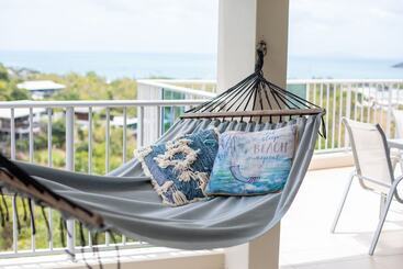 Spacious Tropical Sanctuary Ocean Views