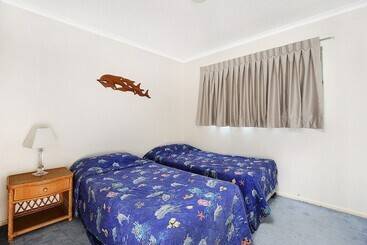 דירות לתיירים Amazing Waterfront Views Sunshine Coast H330