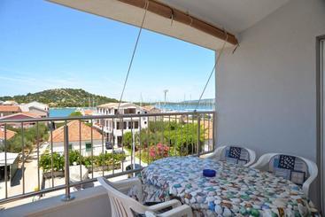 Apartments Divna