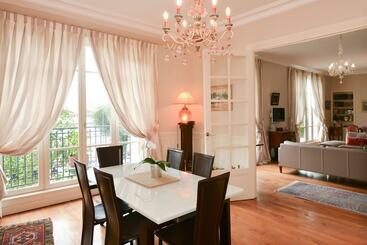 تختخواب و صبحانه Chambre D Hôte Boulingrin