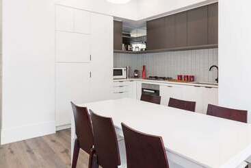Class, Style And Location In Carlton