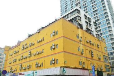 هتل 7days Inn Zhuhai Jida Zhongdian Mansion