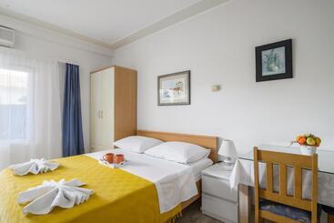 هتل Apartments Kasalo