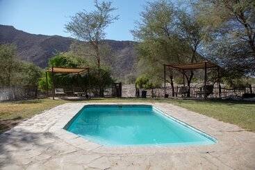 هتل Khowarib Lodge