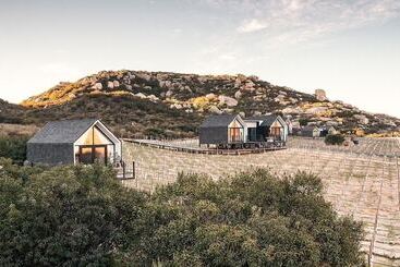 هتل The Wine Lodge At Oeno