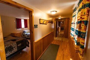 هتل Pond S Resort