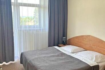هتل Sp Zoz Sanatorium Uzdrowiskowe Mswia Agat