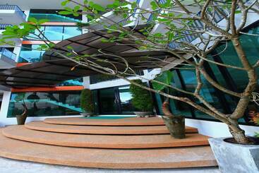 هتل T3 House