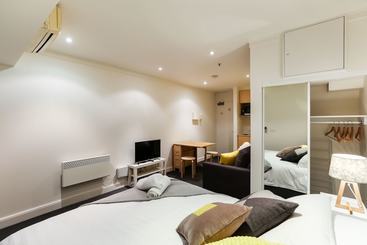 Willow, Carlton Studio Apartment
