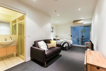 Willow, Carlton Studio Apartment