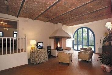 هتل Agriturismo Le Due Querce