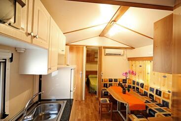 هتل Camping Baia Verde