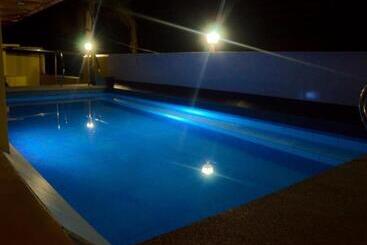 هتل La Galleon Suites