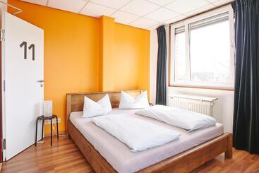 هتل Sleep Station Hostel
