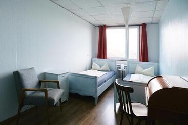 هتل Sleep Station Hostel