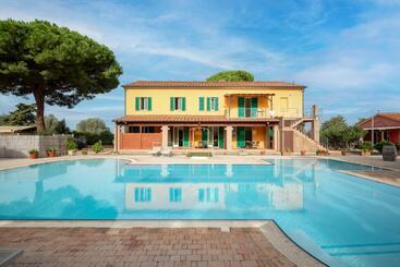 ホテル Ombra Verde Residence E B&b
