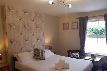 酒店 The Gamekeeper