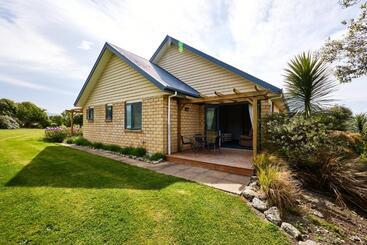 هتل Awatea Country Bed & Breakfast