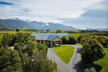 هتل Awatea Country Bed & Breakfast