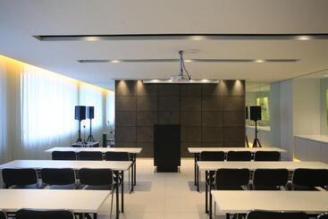 هتل Jinjiang Inn Select Chongqing Caiyuanba Railway Station