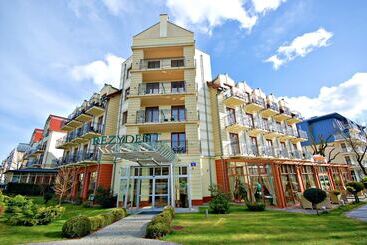 هتل Rezydent Resort