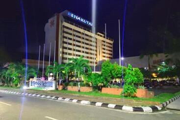هتل The New Benakutai