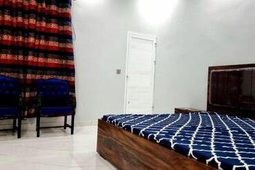 پانسیون Karachi Guest House Gulshan E Iqbal