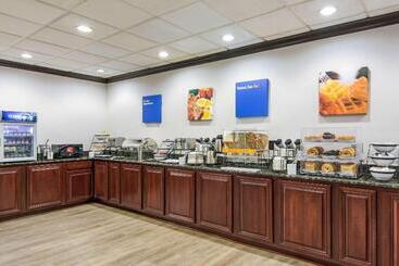 هتل Comfort Inn Monticello Charlottesville