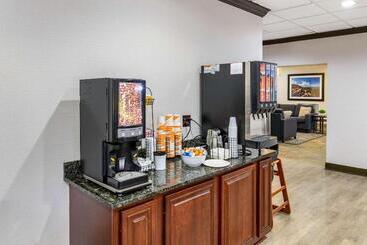 هتل Comfort Inn Monticello Charlottesville