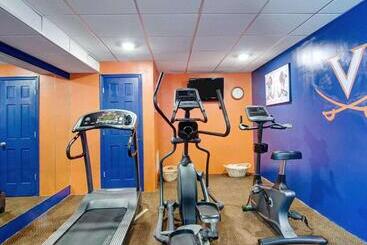هتل Comfort Inn Monticello Charlottesville
